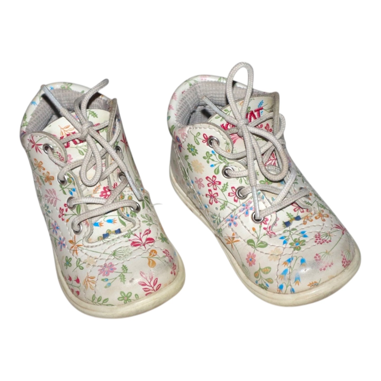 Blommiga Skor från från KAVAT - Storlek 21 (Innermått 12.5cm) - Vit