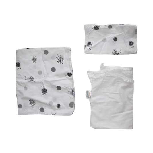 Påslakan & Lakan Set från NG BABY - Storlek 72cm x 63cm - Vit & Grå (Multi)