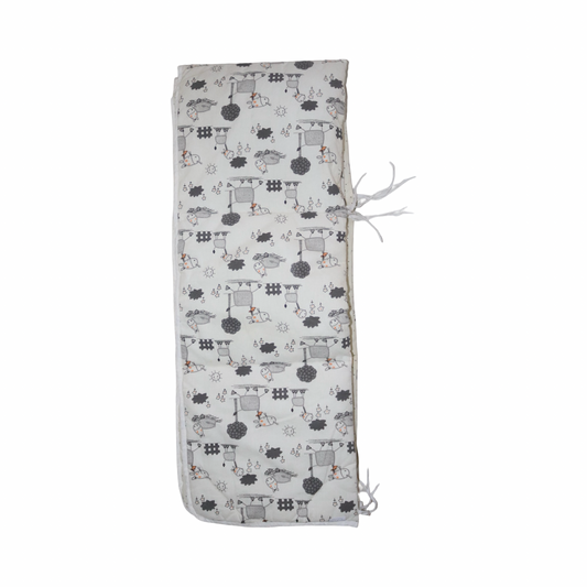 Spjälsängsskydd från Baby Dan - 380cm × 30cm - Vit & Grå (Multi)