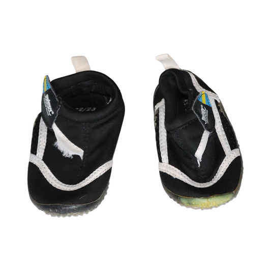 Badskor från swimpy - Storlek 22/23 - Svart & Vit