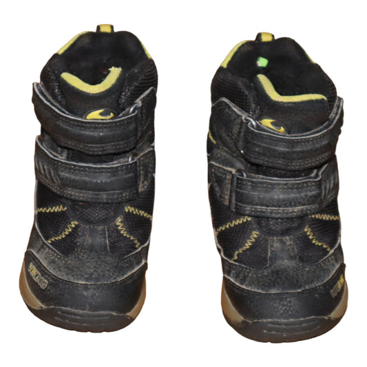 Kängor från Viking - Storlek 26 (Innermått 15cm) - Svart